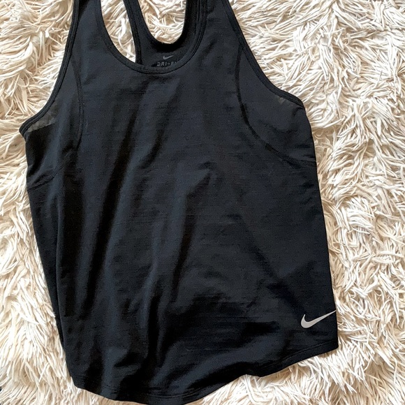 Nike Tops - Women’s Nike tank top